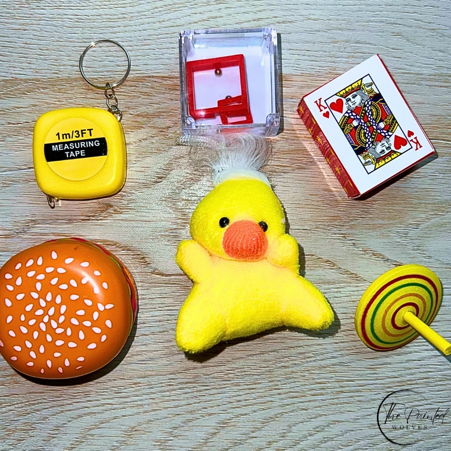 What is inside each cracker: a paper hat, a snap, a joke and a small gift