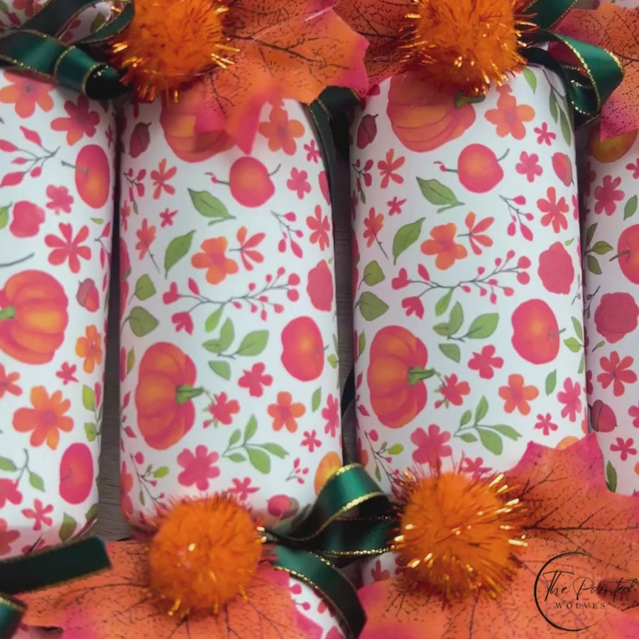 Video of handmade Thanksgiving crackers being pulled apart at the dinner table